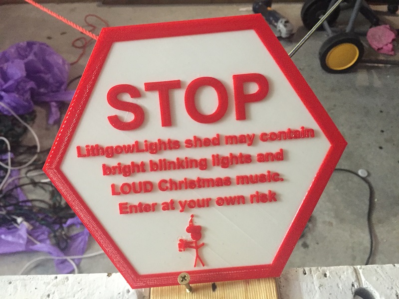 For a bit of fun I tried some dual color signs on my 3D Printer. One for the gate saying go through to the front door, and this one for the shed